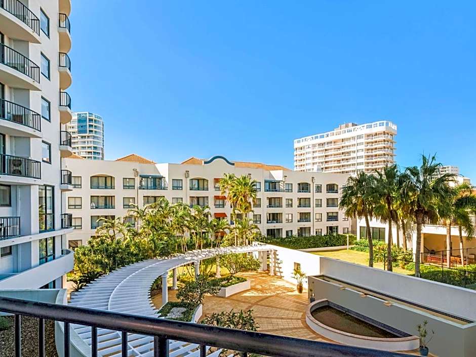 Mantra Coolangatta Beach