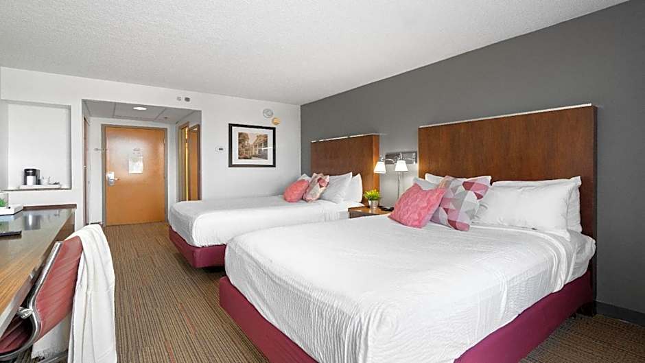 315 LoSo Hotel Airport