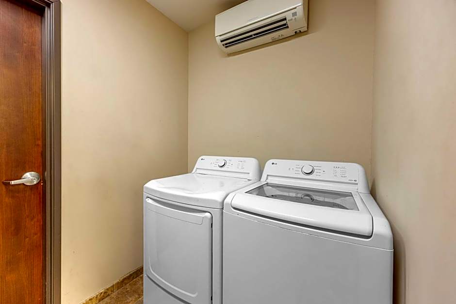 Best Western Plus Tupelo Inn & Suites