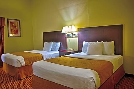 2 Queen Beds Accessible Room