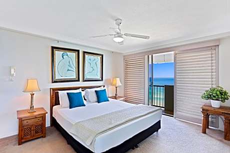 2 Bedroom Distinguished Ocean View Apartment