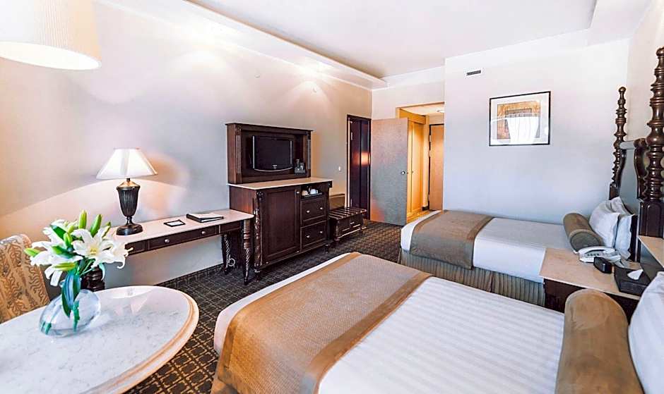 Chinggis Khaan Hotel