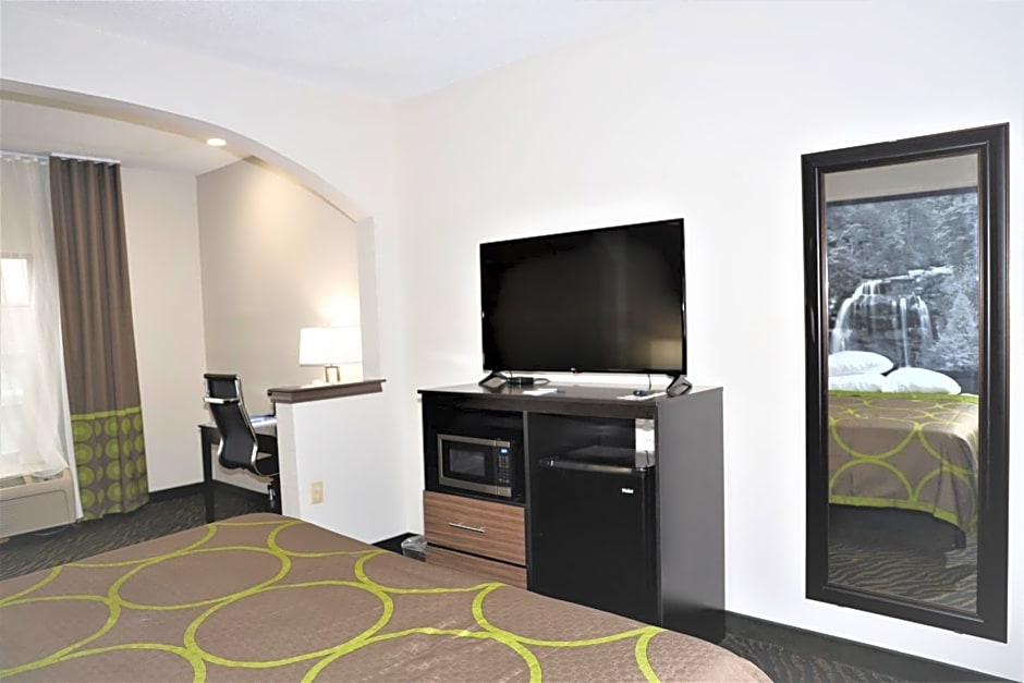 Super 8 by Wyndham High Point/Greensboro