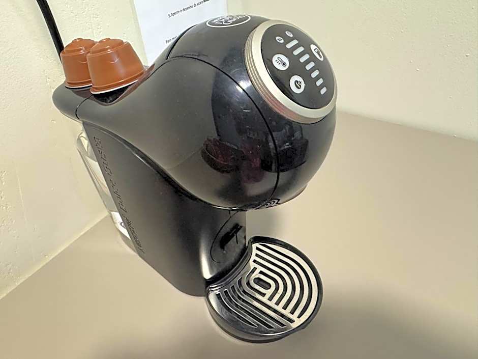 Studio com quarto e banheiro em frente ao Parque do Lago Acomoda até 2 pessoas 1 cama