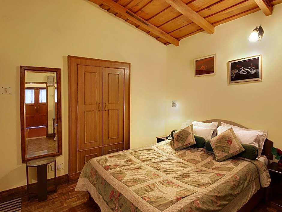 Chevron Rosemount Hotel