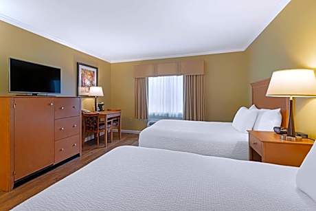 2 DOUBLE BEDS,NSMK,PETFRD,WIFI,MICRFG,FULL BREAKFAST