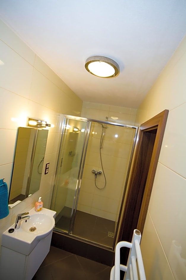 Pokoje goscinne "U Adaska"