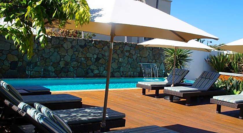 Bayview Beachfront Apartments- in town right on the beach