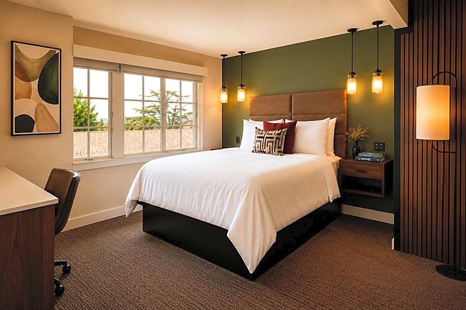 Wayside Inn
