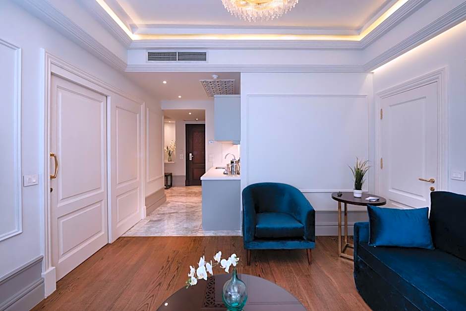Maran Residence