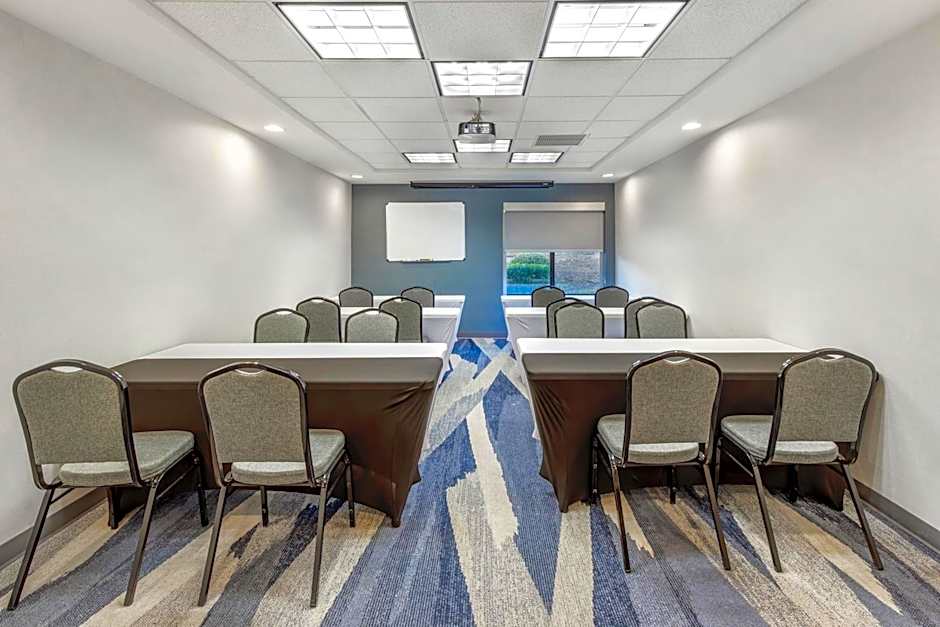 Comfort Suites Whitsett