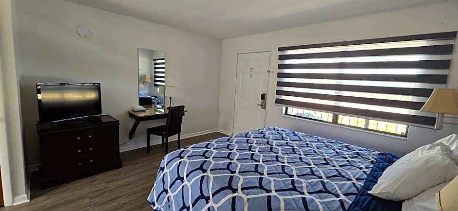 Merida Inn & Suites
