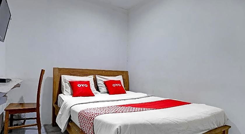 OYO Life 92877 Hotel Rainbow 7296