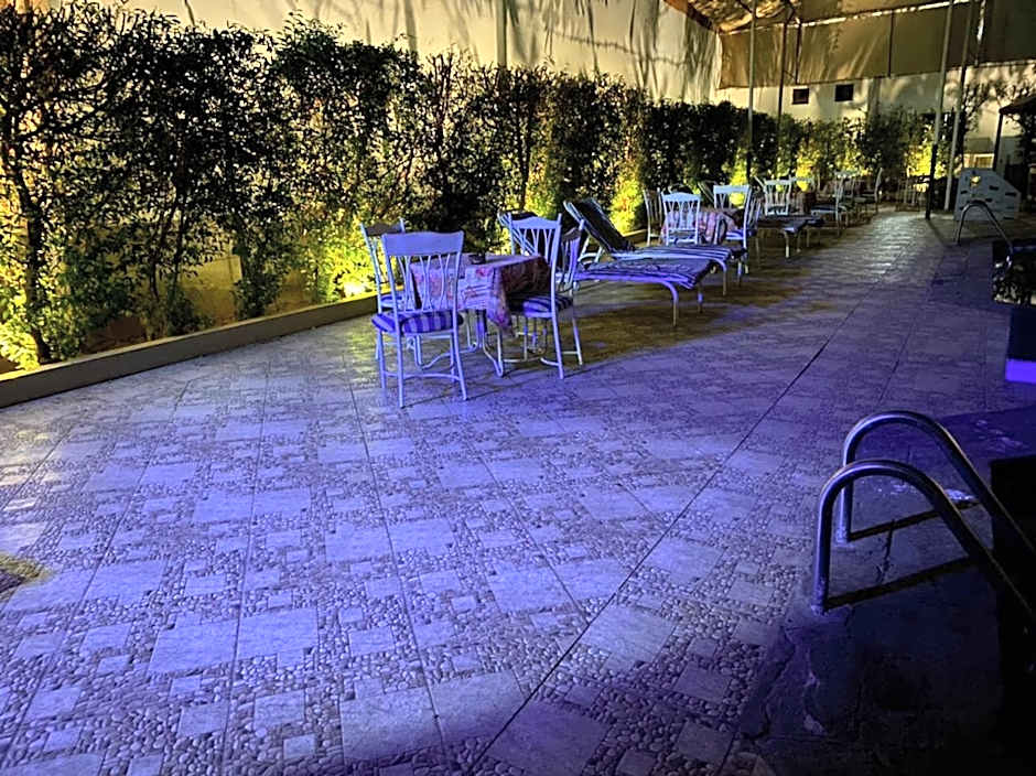 Shady Hotel Luxor