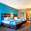 Moulton Inn & Suites By OYO
