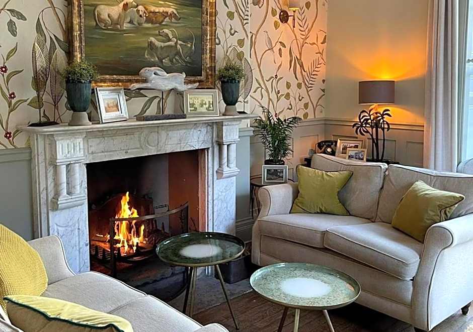 Burleigh Court Hotel