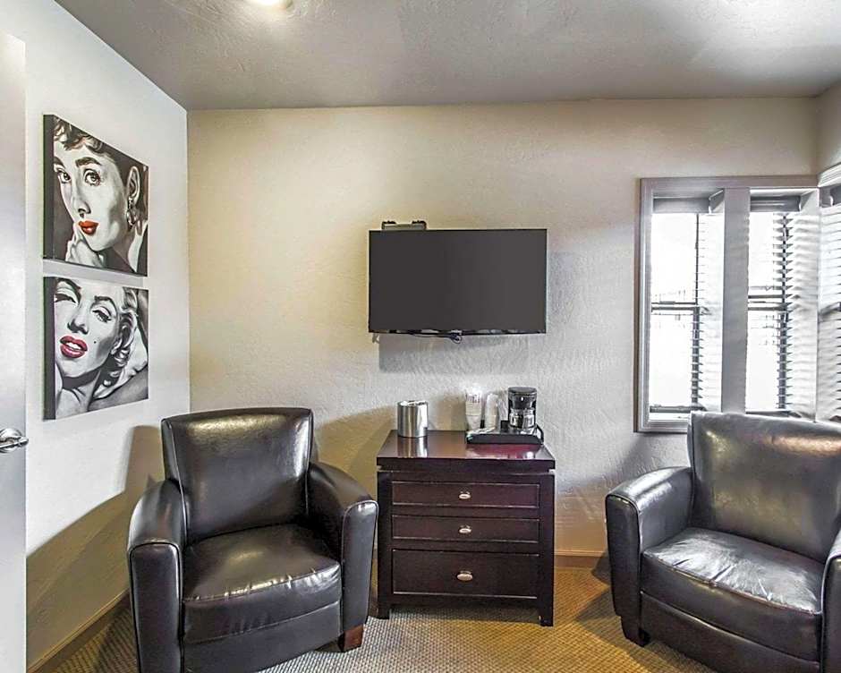 Rodeway Inn & Suites Williams Downtowner-Rte 66
