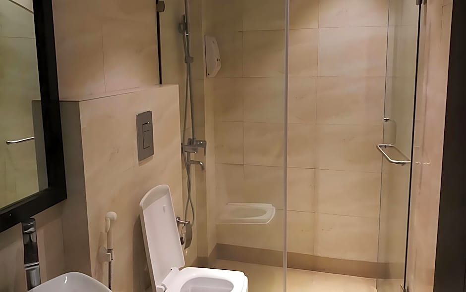 Hotel Joy Inn & Suites