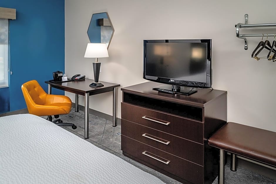 Holiday Inn Express & Suites Cross Lanes By IHG