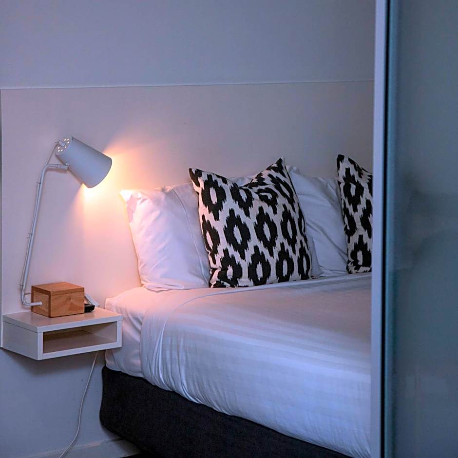 Lennox Holiday Apartments