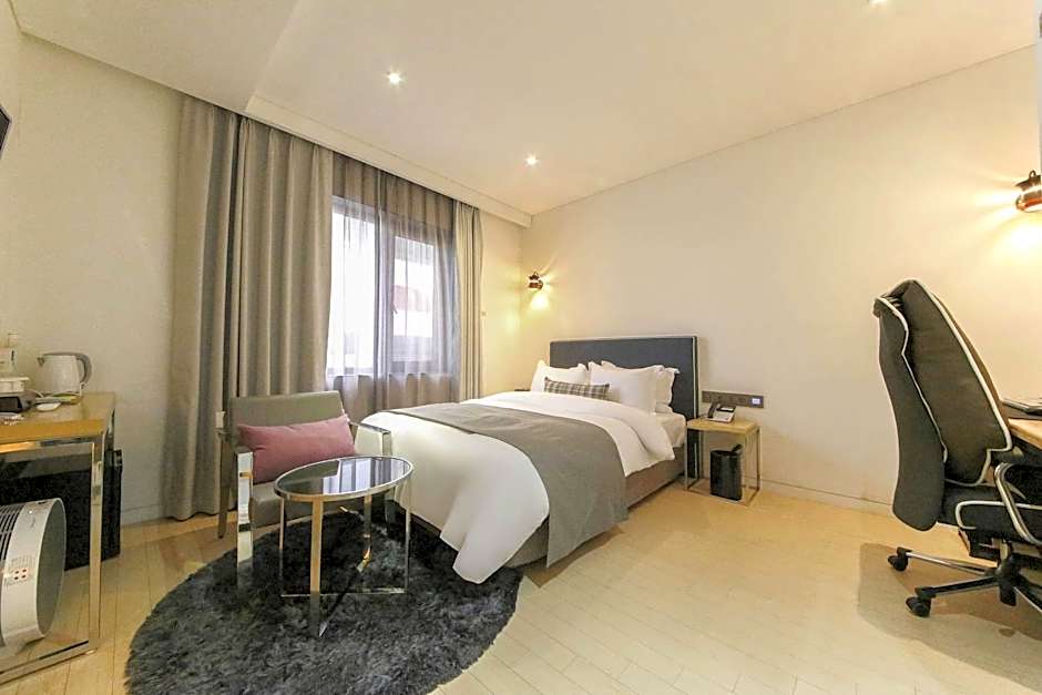 Daejeon Namoo Hotel