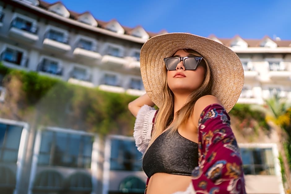 GRAVEL HOTELS SELECT