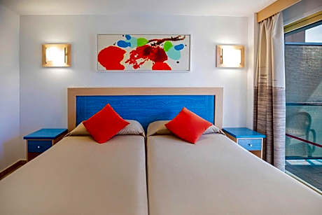 Double or Twin Room with Pool View