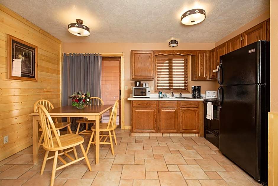 Flat Creek Inn