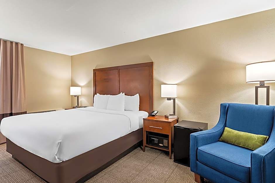 Comfort Inn & Suites Albuquerque Downtown – Albuquerque, NM