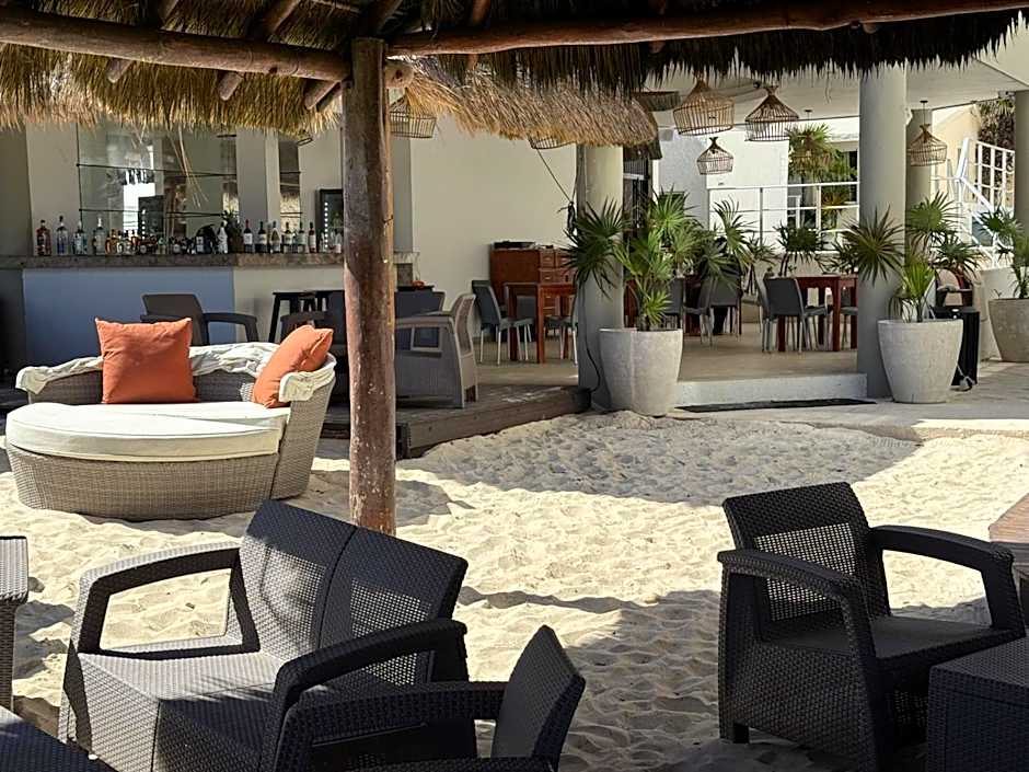 Luciana Hotel & Beach Club