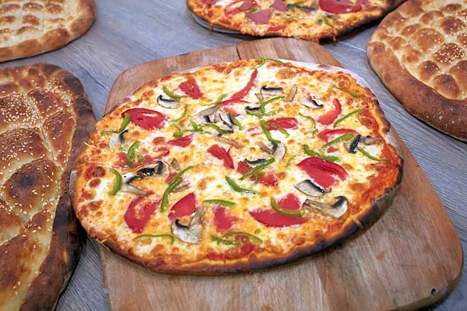 Grand Hotel Nirvana - All Inclusive & Free Beach Access