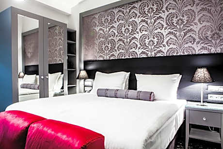 Luxury Spa Escape Package: breakfast and 2 spa massages (30 min)