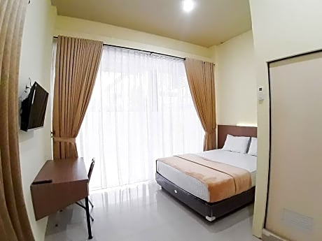 RedDoorz Syariah near Transmart Jambi 2