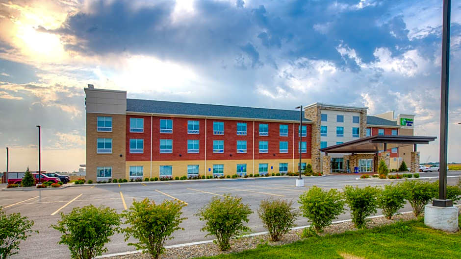 Holiday Inn Express and Suites Remington By IHG