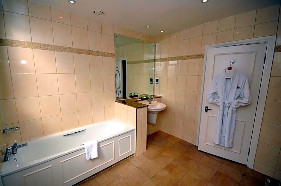 Macdonald Ansty Hall