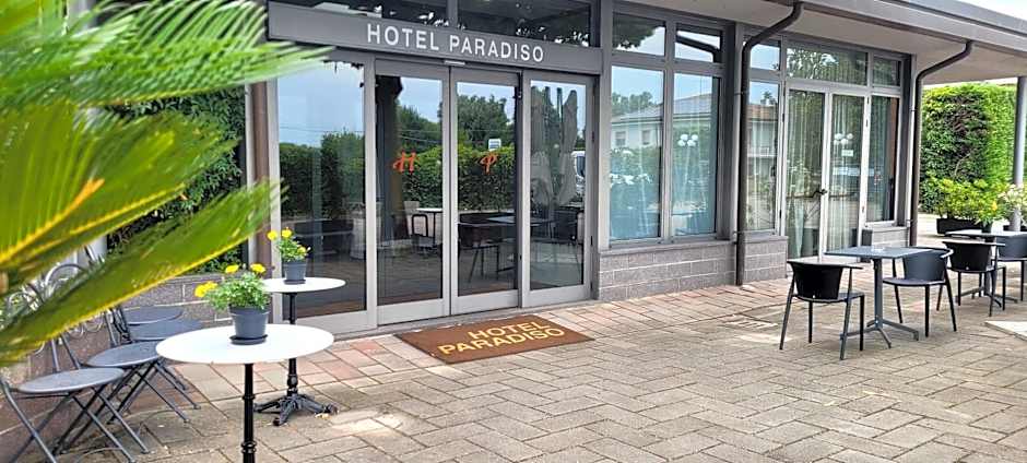 HOTEL PARADISO