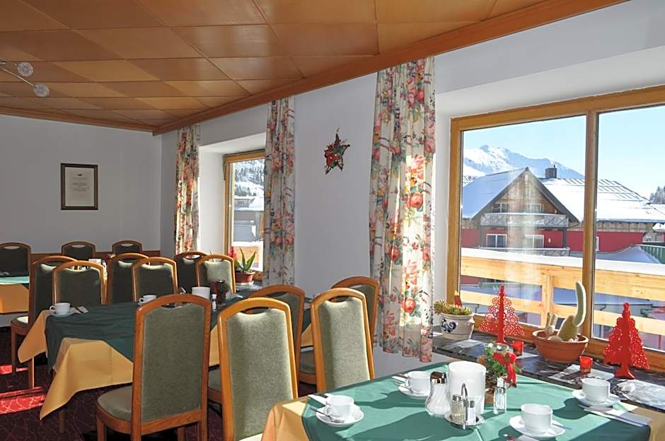 Hotel Tauernpasshöhe