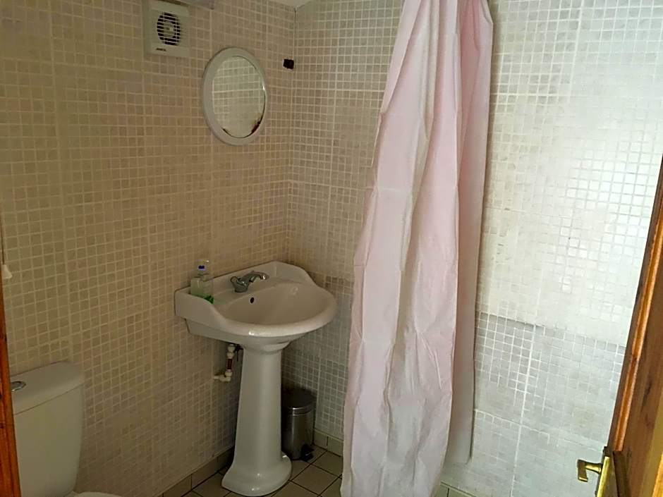 Pantyrathro International Hostel