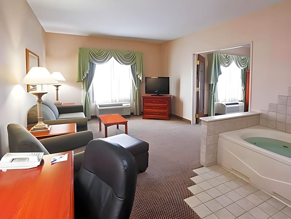 Holiday Inn Express Hotel & Suites Saginaw By IHG