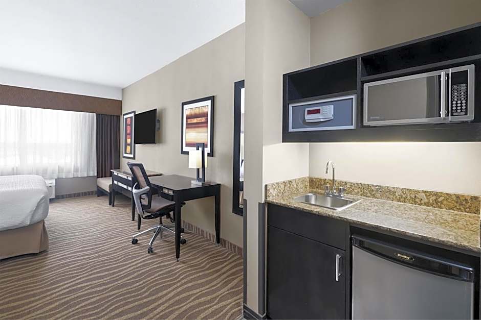 Best Western Premier Freeport Inn Calgary Airport