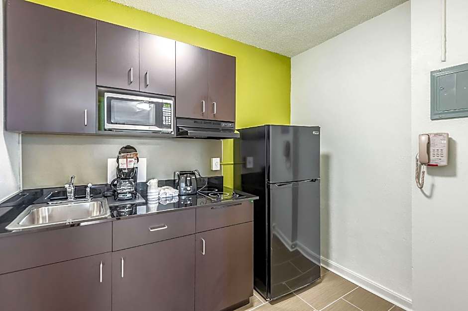 Quality Inn & Suites Kansas City Downtown