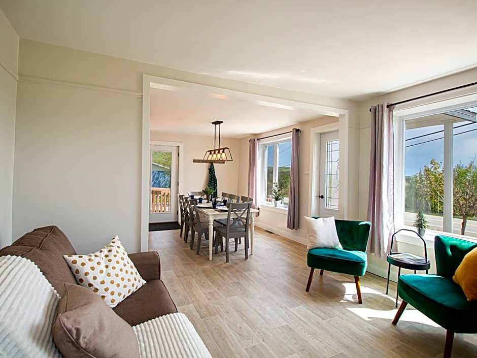 Accessible Trails with Private Hot tub and Firepit