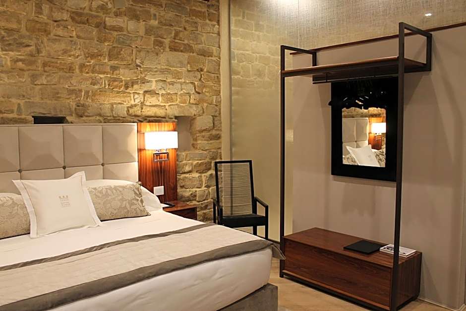 Donati Luxury Tower Suites