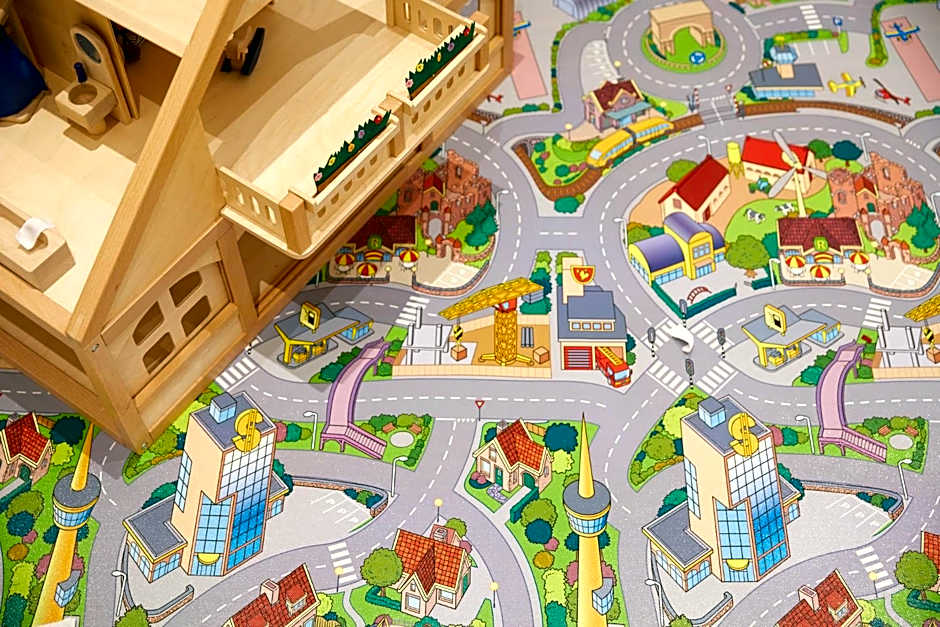 Elix, Mar-Bella Collection