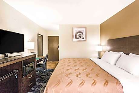 1 King Bed, Nonsmoking