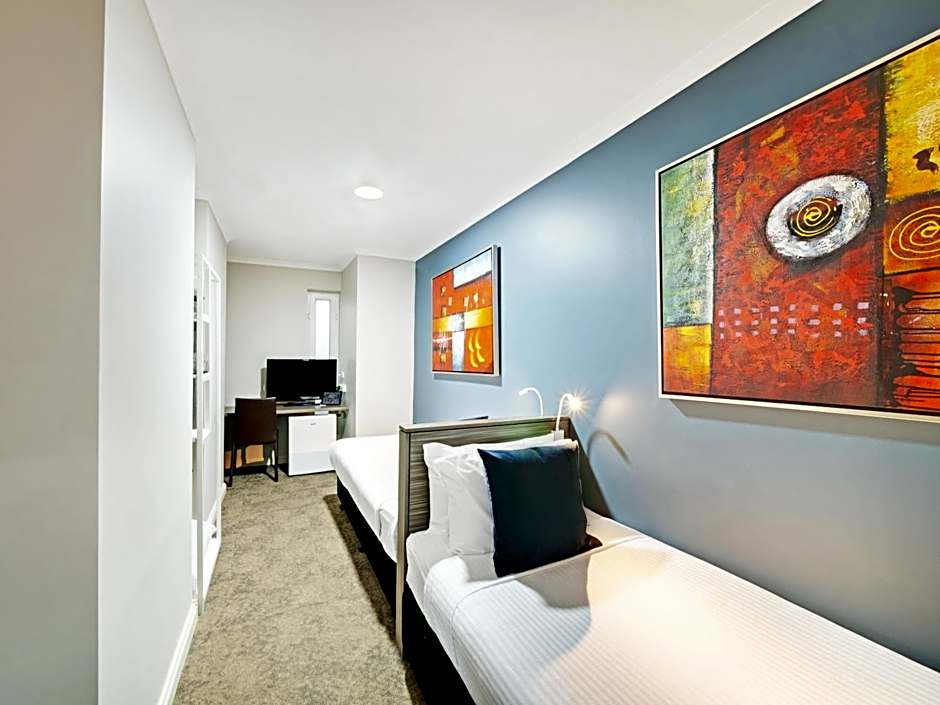 28 Hotel