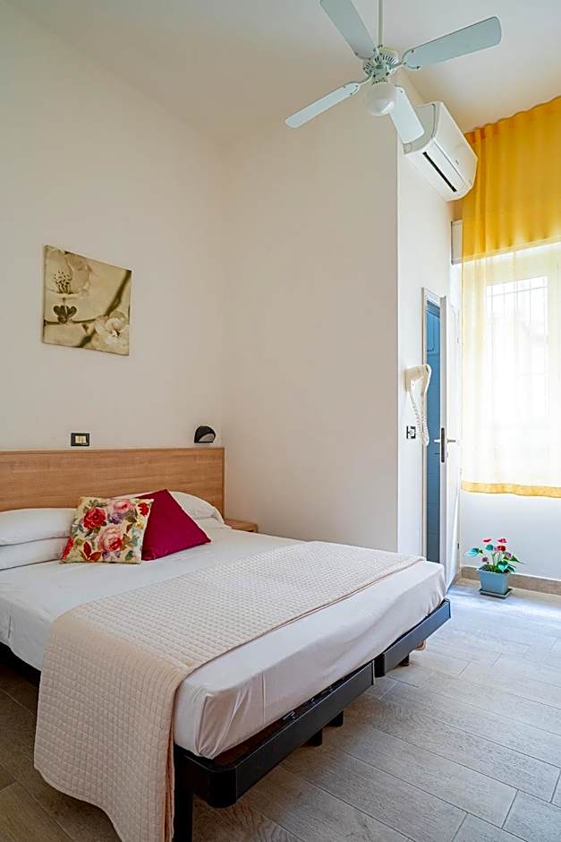Hotel Sayonara