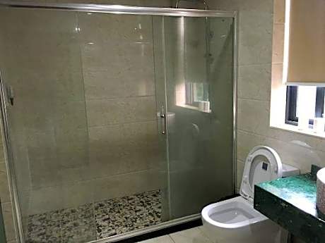 Baoyi Business Hotel