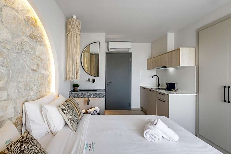 Amalthia Luxury Suites