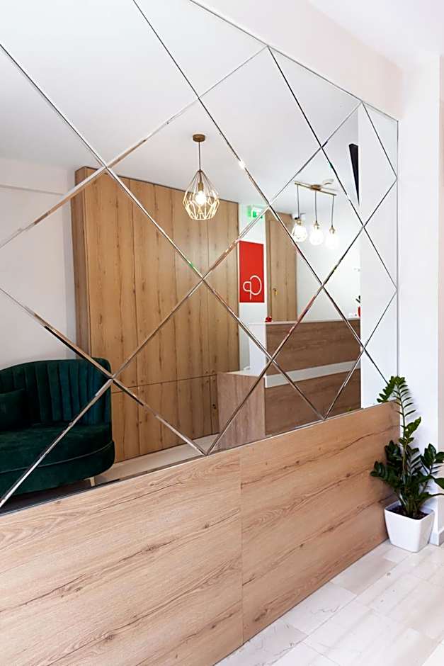 City Plaza Apartments & Rooms